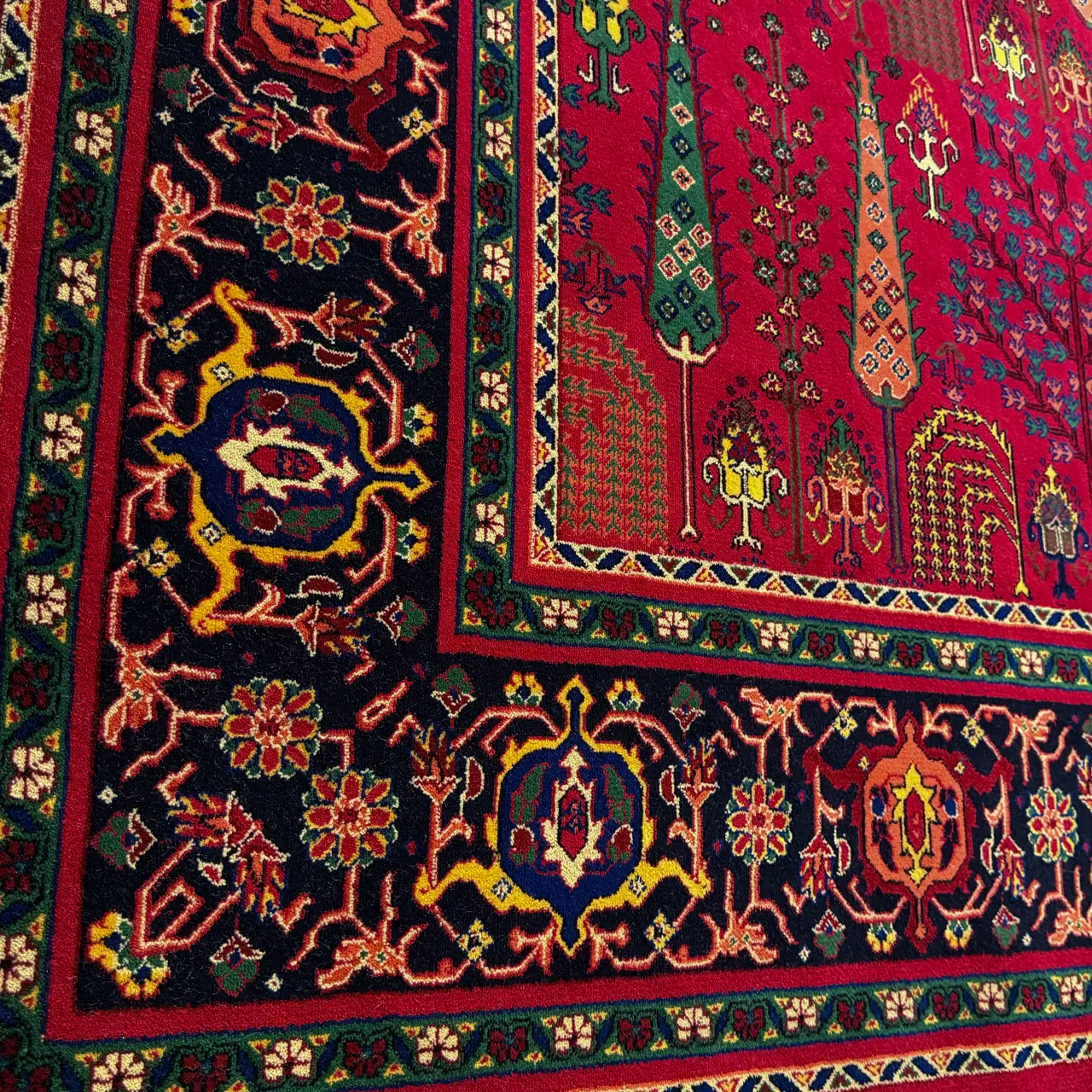فرش 6 متری 700 شانه بلوچ اکرولیک لاکی سرمه ای 138