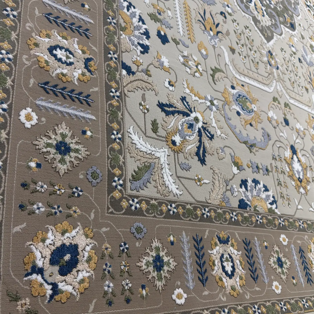 فرش 6 متری700 شانه کرم طوسی 75012
